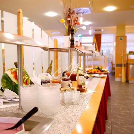 Sonnenhotel Hafnersee 4*