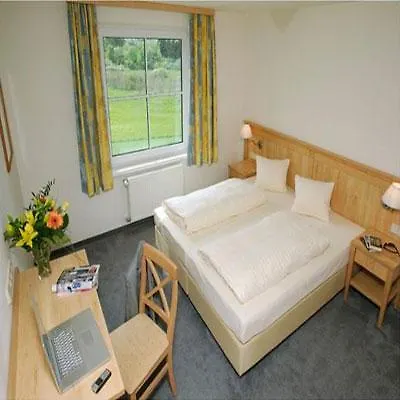 Sonnenhotel Hafnersee קיוטשכן אם סי