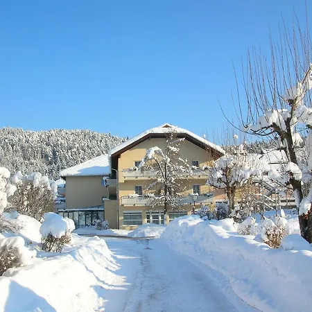Sonnenhotel Hafnersee 4*